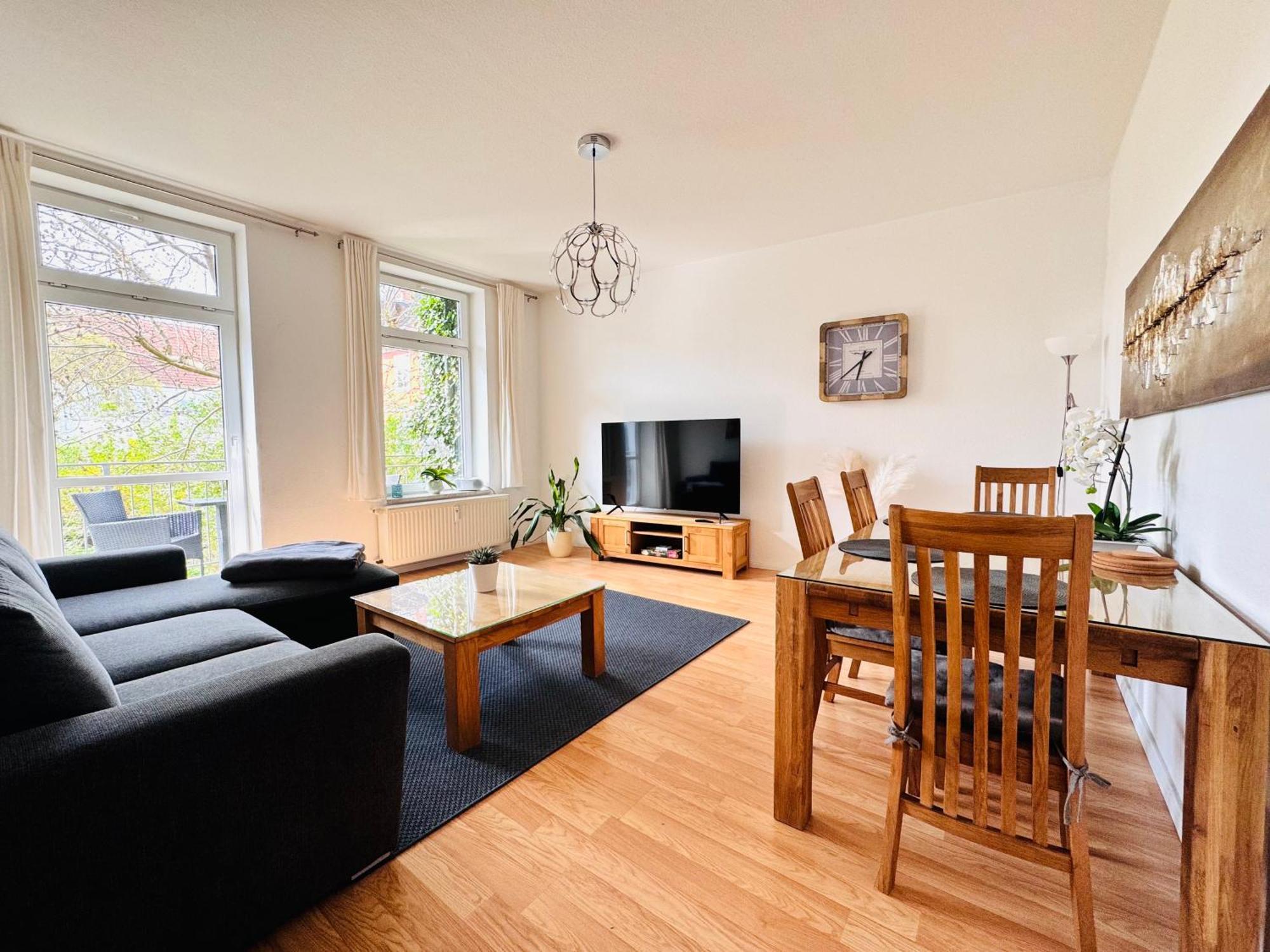 Attraktive Wohnung Im Schoenen Hinterhof Schwerin  Exterior foto