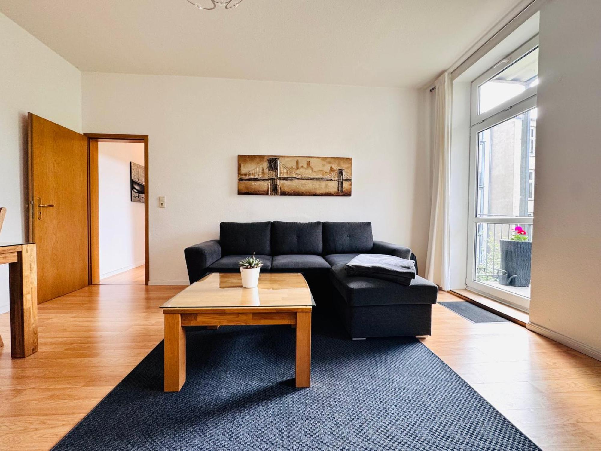 Attraktive Wohnung Im Schoenen Hinterhof Schwerin  Exterior foto